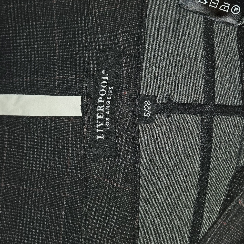 Liverpool Black and Grey Plaid Skinny Pants Size 6/28 - Picture 3 of 7